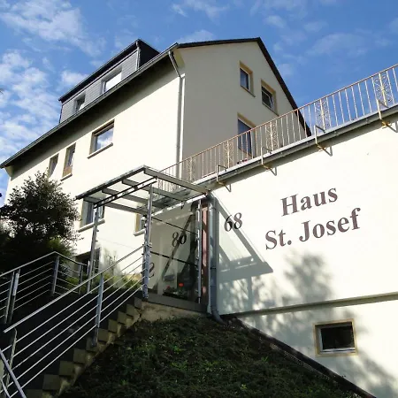 Haus St. Josef بيت شباب فالندار